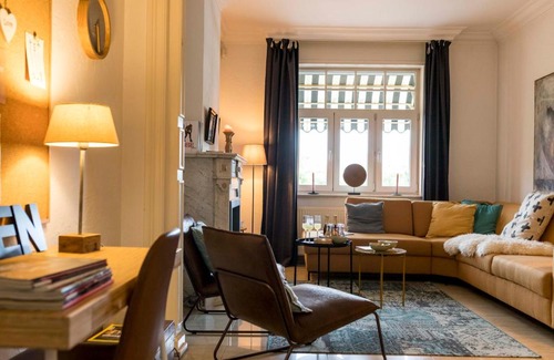 Zussen Villa | VillaEnzo - ELEGANT HERENHUIS - 14P - 6SLPK - SAUNA - INFRAR CABINE - OFYR BBQ - 15MIN Maastricht