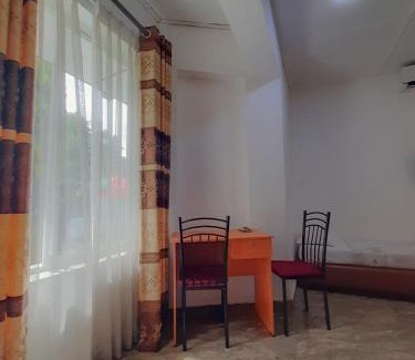 Kadawatha Hotel | villaflorence