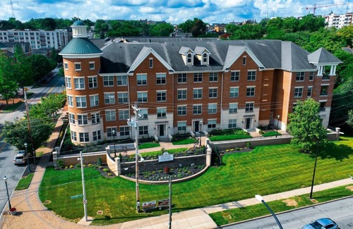 Corryville Apartment | Village 2BD 1 - Two Bedroom Apartment, Sleeps 4