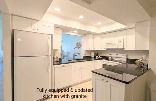 Palmer Ranch Villa | Village Des Pins - 2 bedroom 2 bath villa