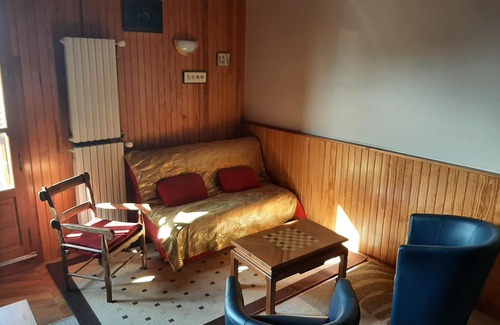 Perrier House | Village house at the crossroads 5mn ISSOIRE