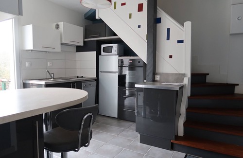 Mouleydier House | Village house carefully renovated, in a modern and functional spirit.