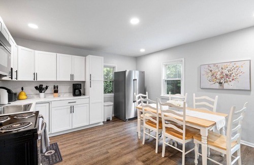Fairport House | Village of Fairport - 2 BDRM w/Onsite Parking