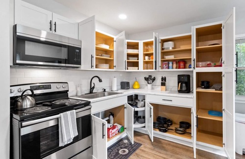 Fairport House | Village of Fairport - 2 BDRM w/Onsite Parking