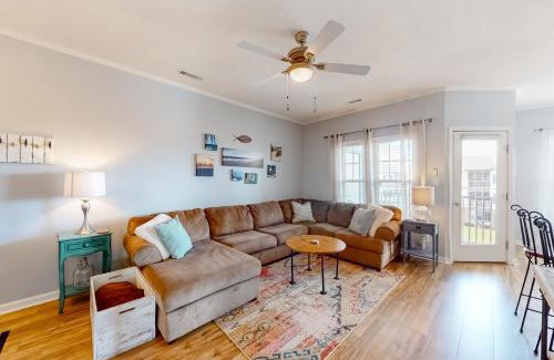 Villages of Five Points Apartment | Village of Five Points - 17046 N Brandt St