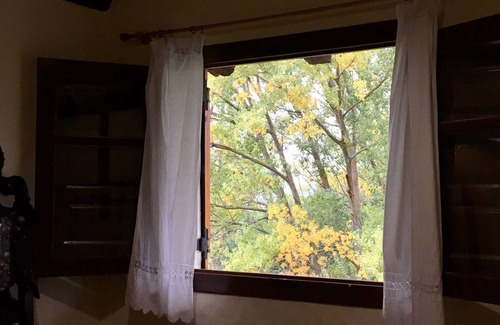 Villasur de Herreros Cottage | Villapajar, rural house by the river in the Sierra de la Demanda, 26km from Burgos
