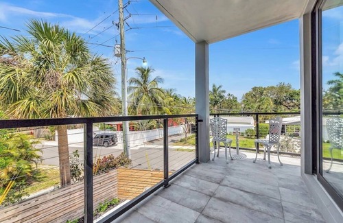 Tarpon River House | *VillaPlaya brand new home, modern style resort!