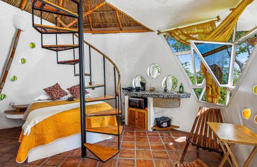 Isla Navidad Villa | Villas Bambu