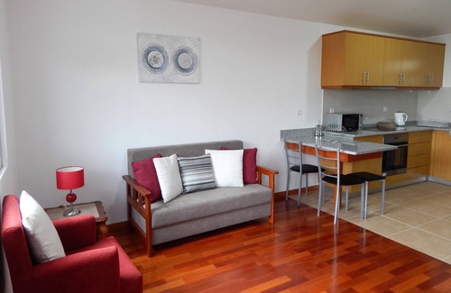 Santa Cruz Ski Chalet | Villas Madalena - Cozy Chalet Sea View and Wi-fi
