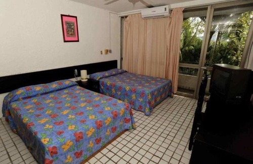 Ixtapa Hotel | Villas Paraiso Hotel/Room 8