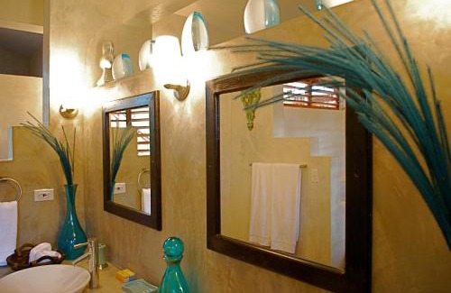 West End Villa | Villas Sur Mer