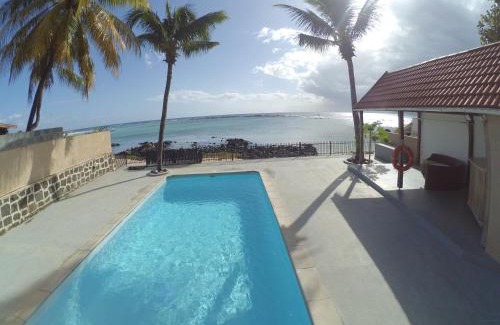Flic-en-Flac Villa | Villasun Beachfront Villa