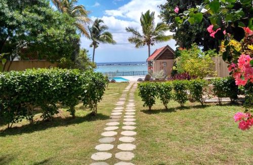 Flic-en-Flac Villa | Villasun Beachfront Villa