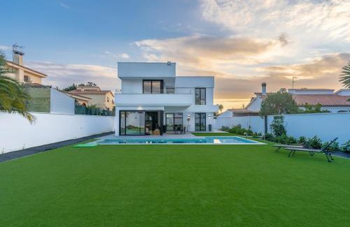 Rincon de la Victoria Villa | VillaSwimmingpoolMalaga