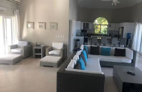 Urbanizacion Tavarez Villa | VillaTracey! 3BR/3BA Luxury Sosua OcnView Pool Jacuzzi Pool Table Walk to Town