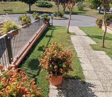 Guamo House | Villetta Camelia a due passi da piscina a pagamento