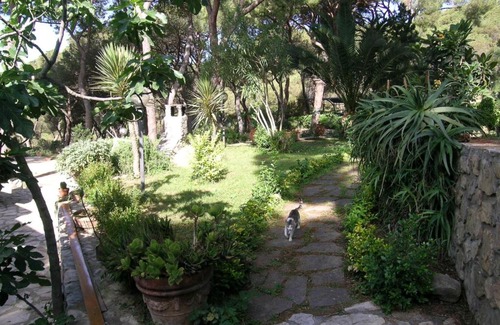 Madonna delle Grazie House | Villetta e Apt. Silvia by Agenzia SolturElba