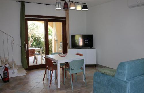 Case Peschiera-Lu Fraili House | Villetta Lù Impostu