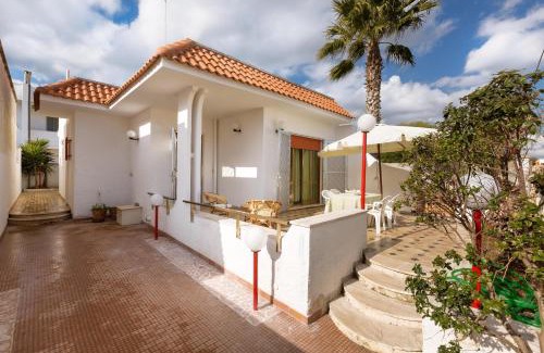 Torre Lapillo House | Villetta Lorena by BarbarHouse