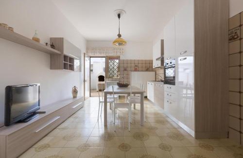 Torre Lapillo House | Villetta Lorena by BarbarHouse