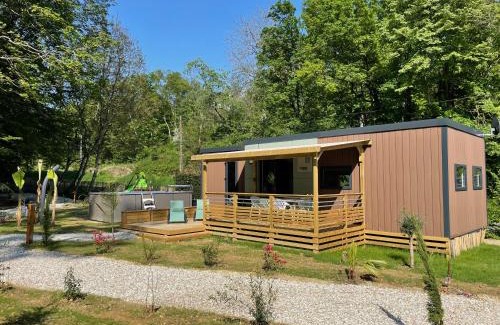 Bourre House | Vinéa Cottages - Hébergements Touristiques, Terrasse et Piscine privative