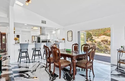 Malibu House | Vineyard Above the Clouds