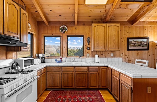 Carmel Valley House | Vineyard Cottage with Stunning Views