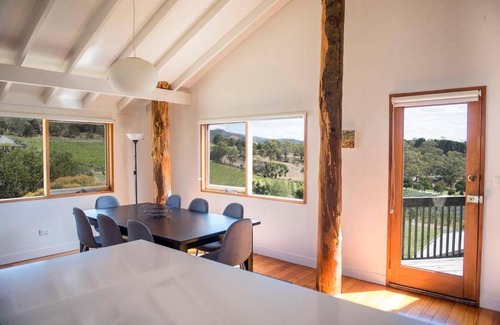 Cambridge House | Vineyard Stay - 15 mins to city 7 mins to airport