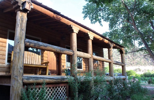 Monticello Cabin | Vineyard views from our cozy Montezuma Cabin