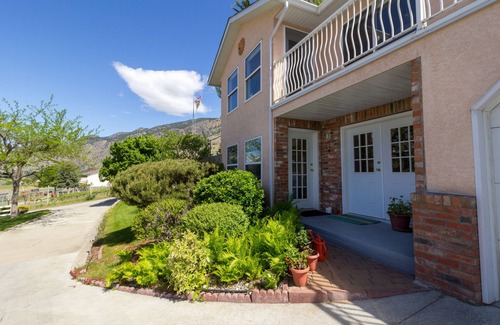 Okanagan-Similkameen House | Vineyards & Lakeviews - Private Hillside Suite - 100m above Osoyoos Lake