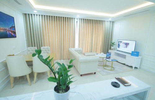 Trung Hoa Nhan Chinh Apartment | Vinhomes D'Capitale - by BAY LUXURY