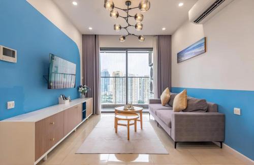 Trung Hoa Nhan Chinh Apartment | Vinhomes D Capitale by Emily in Town