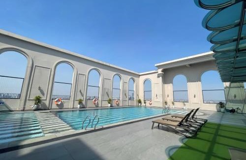 Trung Hoa Nhan Chinh Apartment | Vinhomes D Capitale by Emily in Town