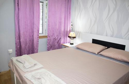 Skopje Region Apartment | VINI app with private parking