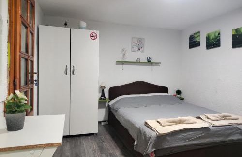 Skopje Region Apartment | VINI studio with private parking