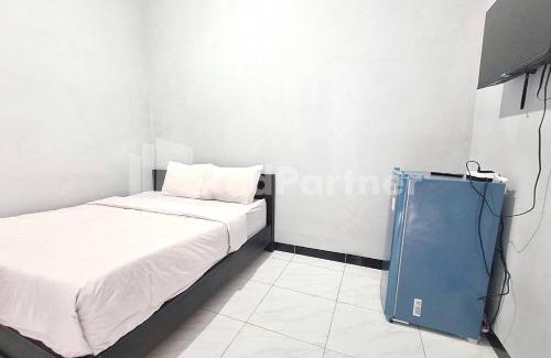 Kebasen Hotel | Vins Homestay Kroya Mitra RedDoorz