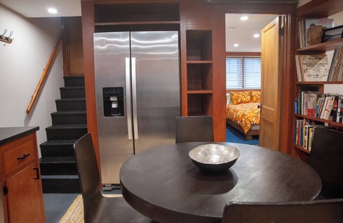 Berwyn Apartment | Vintage 1-br apartment with AC, WiFi in charming, safe, quiet Berwyn