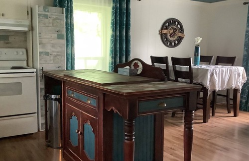 Saint-Severin House | Vintage and antique house and barn. 15 minutes from Miller Zoo, Orchard at Ti-Paul,