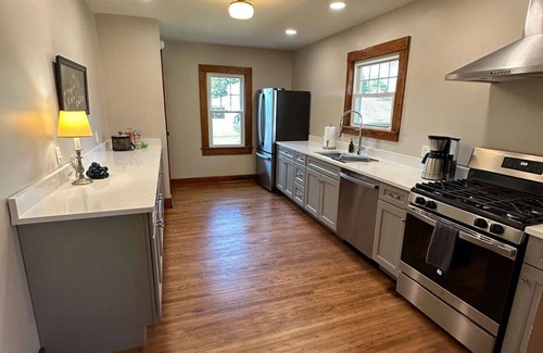 Van Wert House | Vintage Charm on Elson Ave.