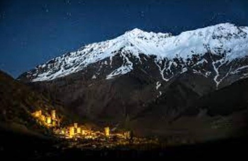 Lalkhori House | Vintage guest house with a built-in cafe with a wide mountain view