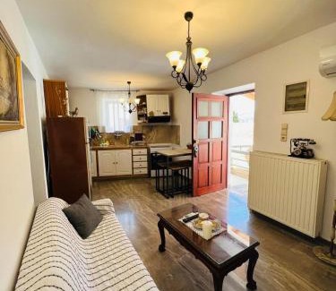 Akoumia Apartment | Vintage house akoumia