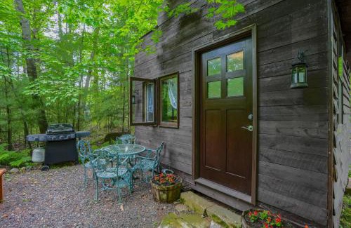 Pine City Cabin | Vintage Wild West Tiny Hotel in the Woods!
