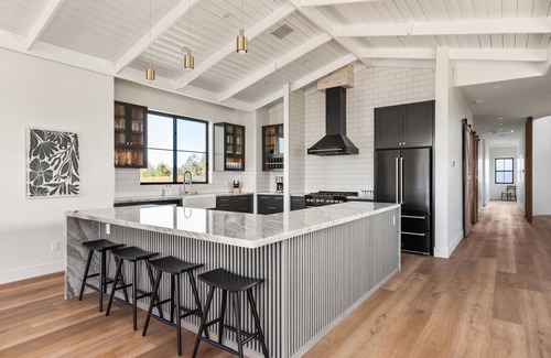 Temecula House | Vintner's Village | California-Chic Wine Estate