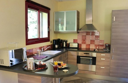 Premian House | VIOGNIER: 4-bed gîte 75 m2 landscaped garden 4000m2 in Regional Park