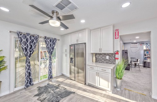 Midway House | VIP DESIGN HOUSE! private pool big backyard