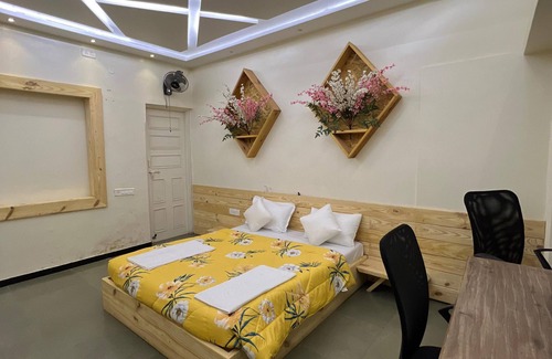 Nashik Hotel | VIP GUEST HOUSE