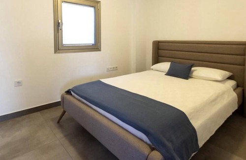 Yalikavak Villa | VIP luxury self catering 7 bedroom beach side private villa with private pool.