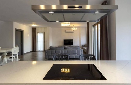 Yalikavak Villa | VIP luxury self catering 7 bedroom beach side private villa with private pool.