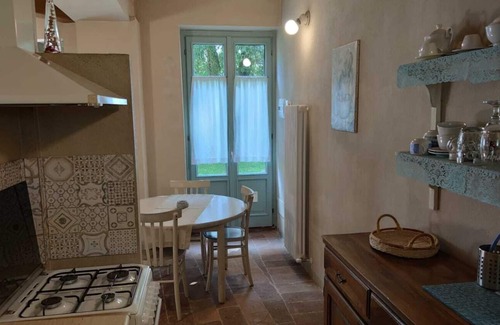 Vaprio d'Agogna Apartment | Visconti Castle - Garden