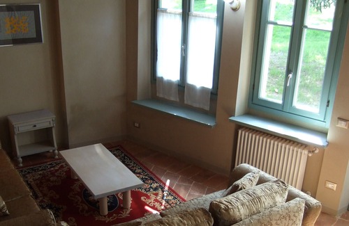 Vaprio d'Agogna Apartment | Visconti Castle - Garden